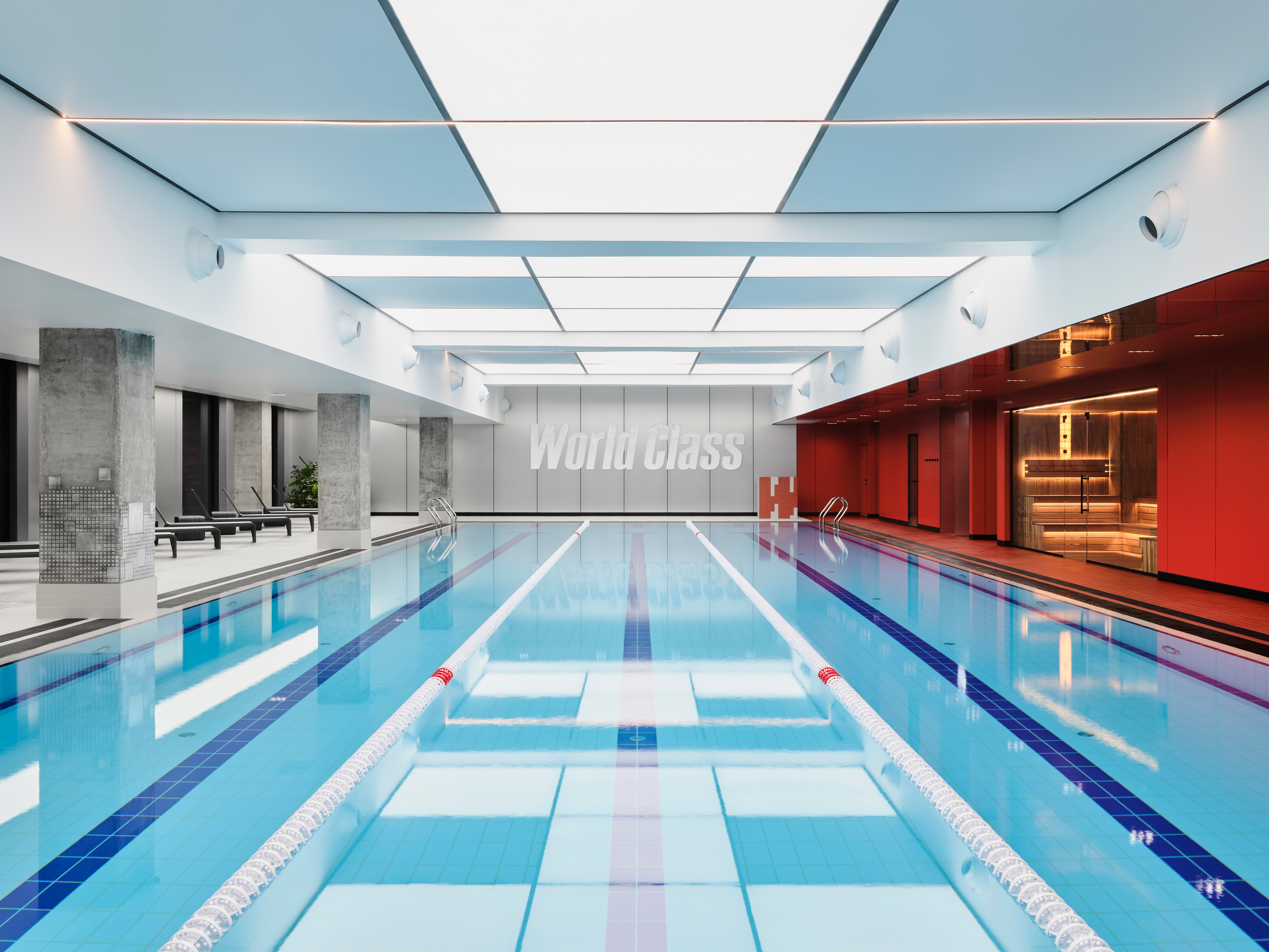 Фитнес-клуб премиальной сети World Class, с бассейном 25 метров и СПА